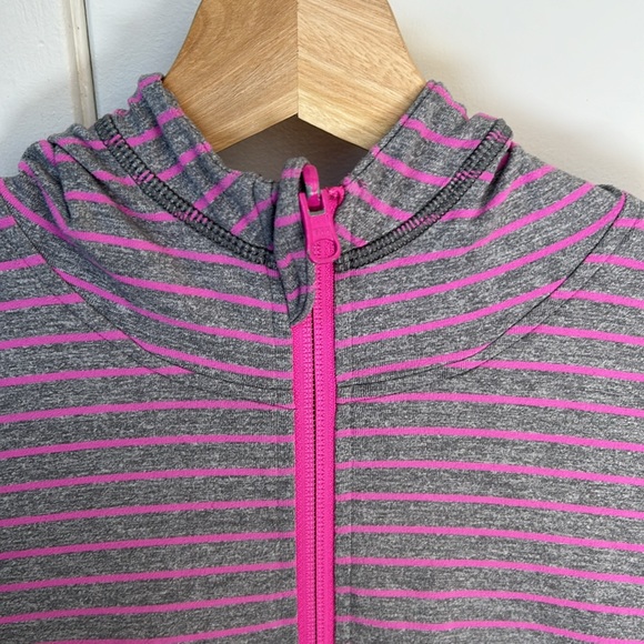 Ivivva by lululemon reversible jacket with hood size 14 pink and grey - Picture 3 of 8